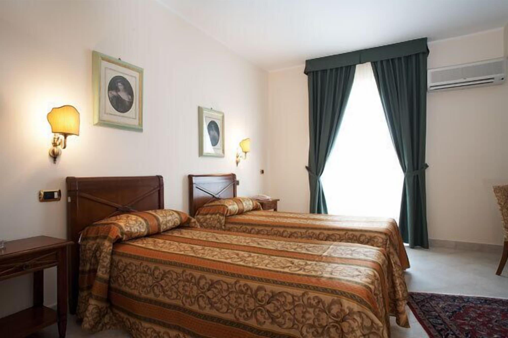 Hotel Delle Palme Фальконе Екстер'єр фото