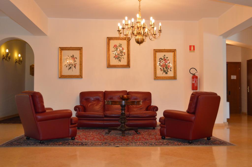 Hotel Delle Palme Фальконе Екстер'єр фото